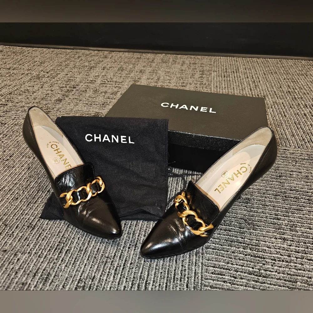 AUTHENTIC CHANEL VINTAGE NOIR CHAIN HEEL SZ 37